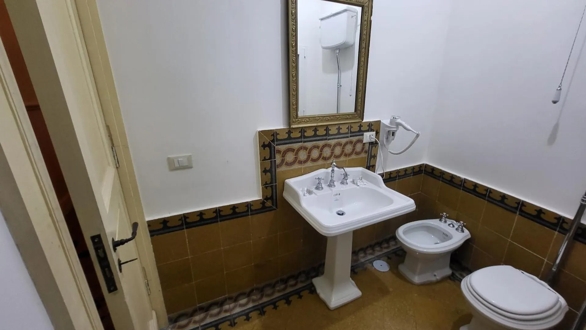 Art House Venusio Naples Apartment