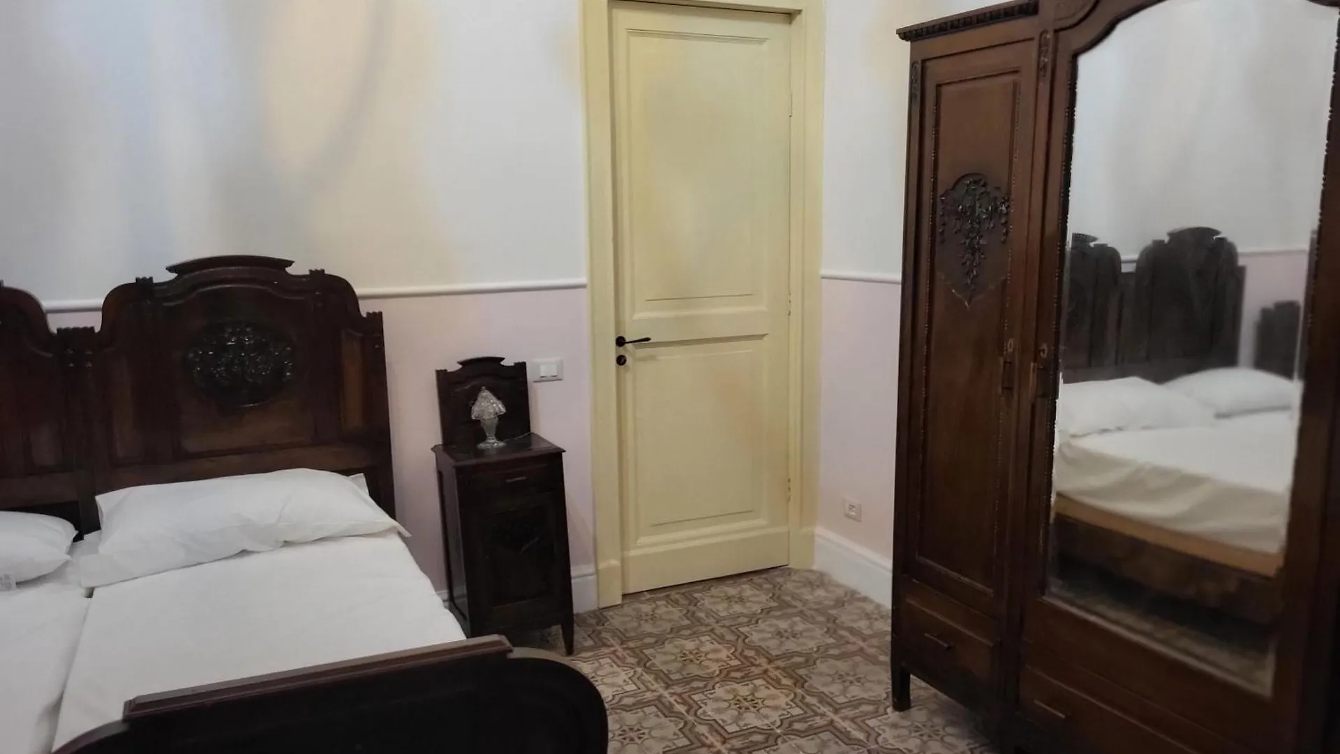 Art House Venusio Naples Apartment