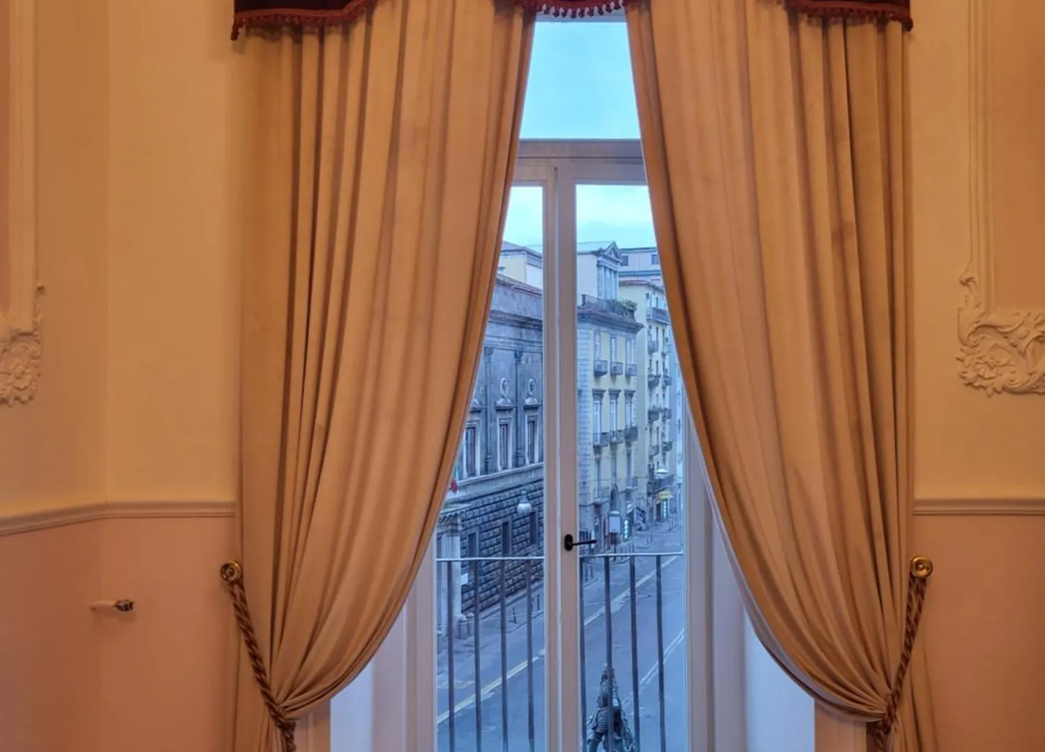 Art House Venusio Naples Apartment