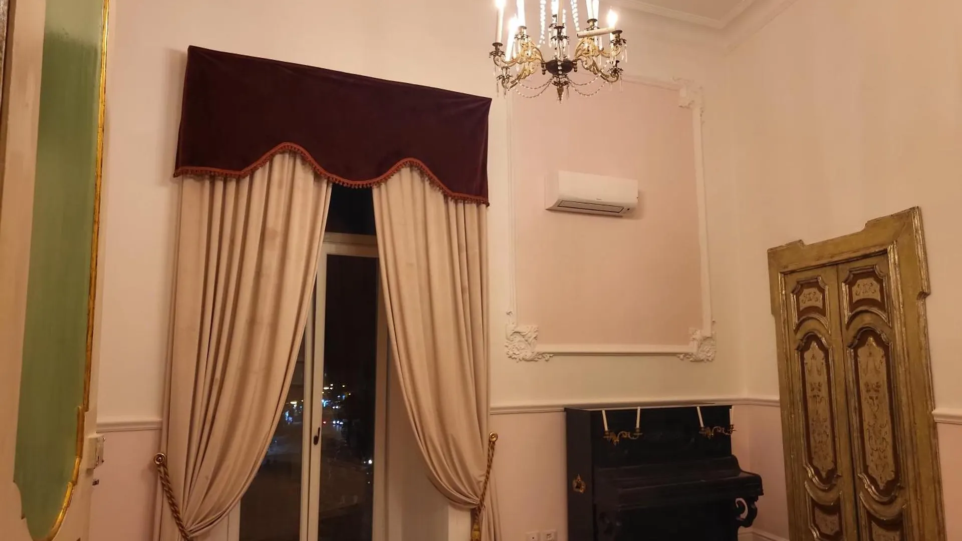 Art House Venusio Naples Apartment