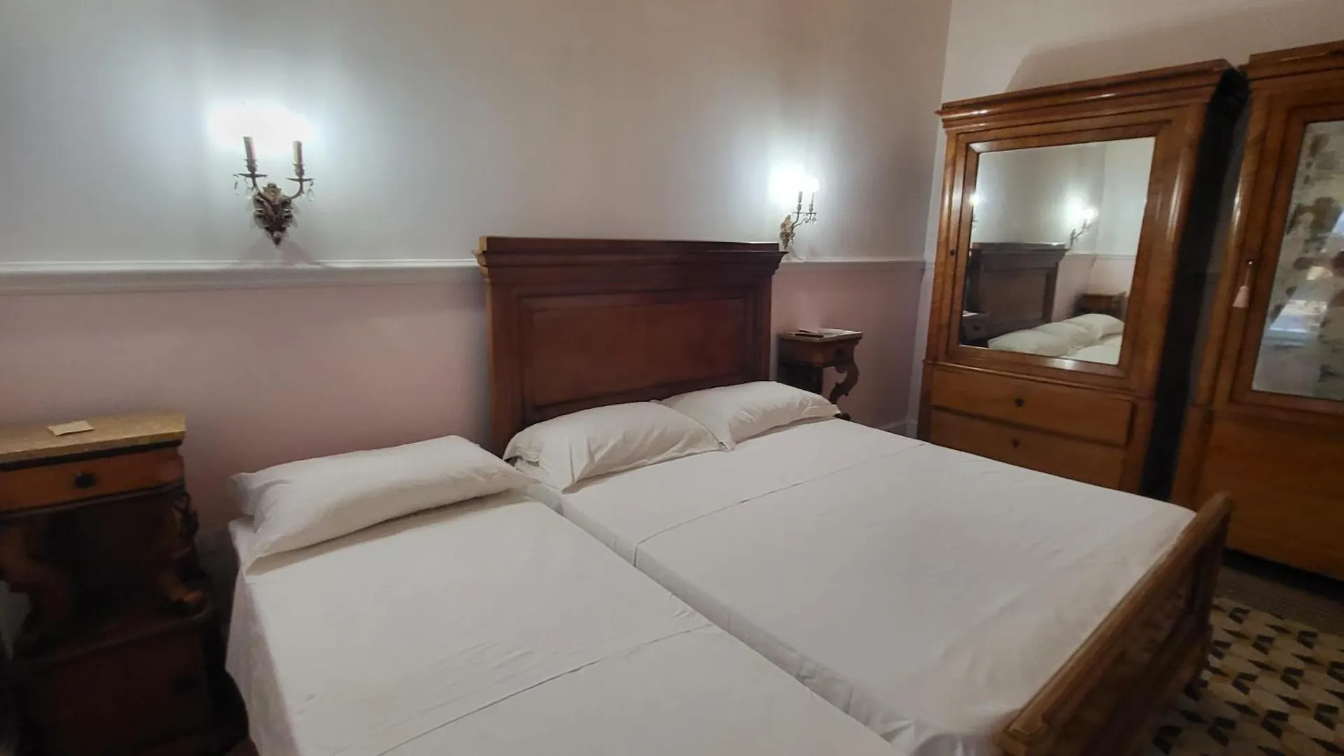 Art House Venusio Naples Apartment